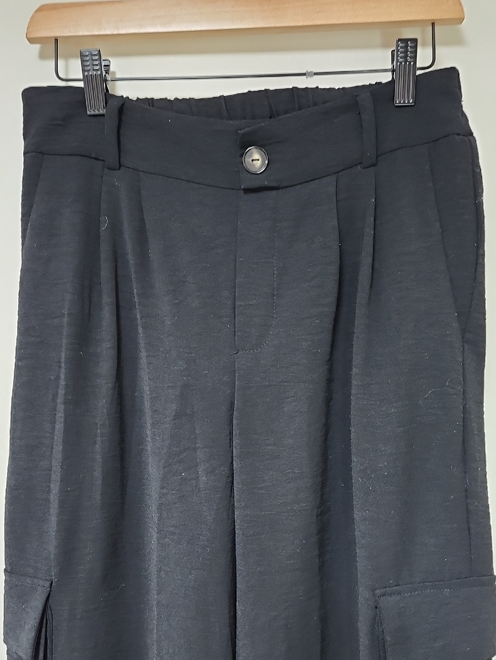 Wide Leg Lux Crinkle Cargo Pants - Picture 4 of 9